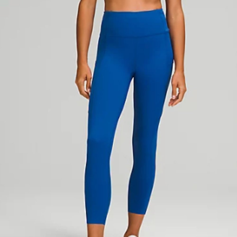 lululemon Fast and Free High-Rise Tight 25" - Size 6 - Symphony Blue